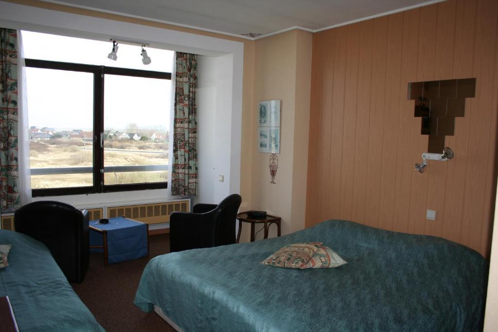 Sint-Laureins Hotell Westende Eksteriør bilde